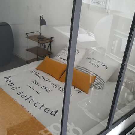 Le Petit Loft Des Thermes Rochefort  Eksteriør bilde